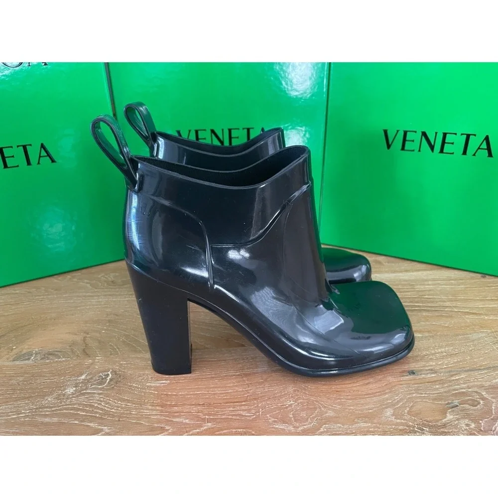 BOTTEGA‎ VENETA BLACK RUBBER 